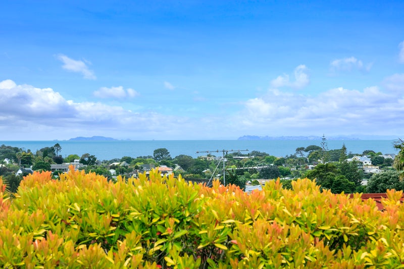 2/69 Polkinghorne Drive, Manly, Whangaparaoa - Carousel 2