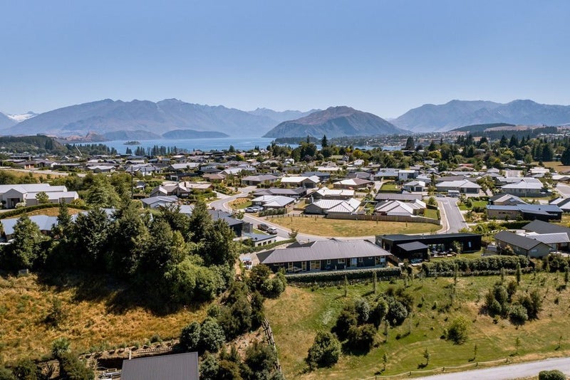 12 Turnbull Crescent, Wanaka - Carousel 2