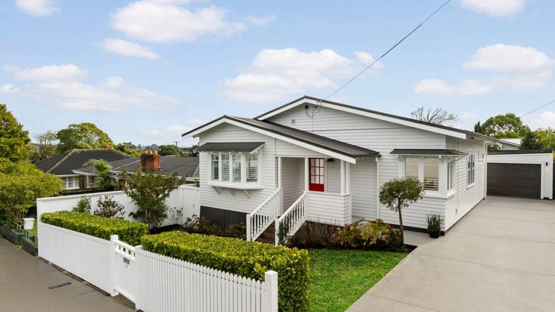 2/27 Chalmers Street, Avondale, Auckland - Carousel 1