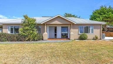 2 Catlins Glen, Aotea, Porirua - Carousel 1