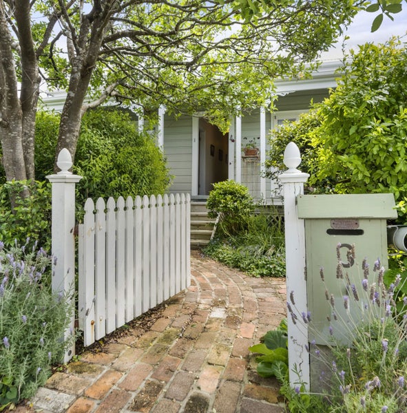 3 Cambria Road, Devonport, Auckland - Carousel 2