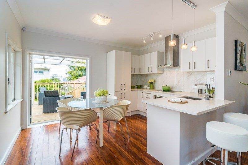 10 Wolseley Street, Morningside, Auckland - Carousel 1