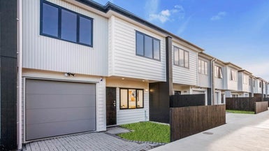 7/2 Cornwall Road, Mangere, Auckland - Carousel 1