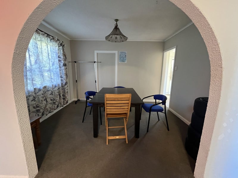 20 Kauri Glen Road, Northcote, Auckland - Carousel 2