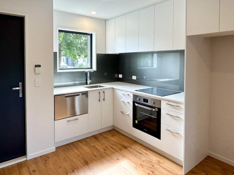 2/4 McLeod Street, Richmond, Christchurch - Carousel 2