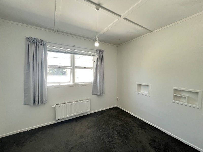 41 Kiriwai Road, Paremata, Porirua - Carousel 25