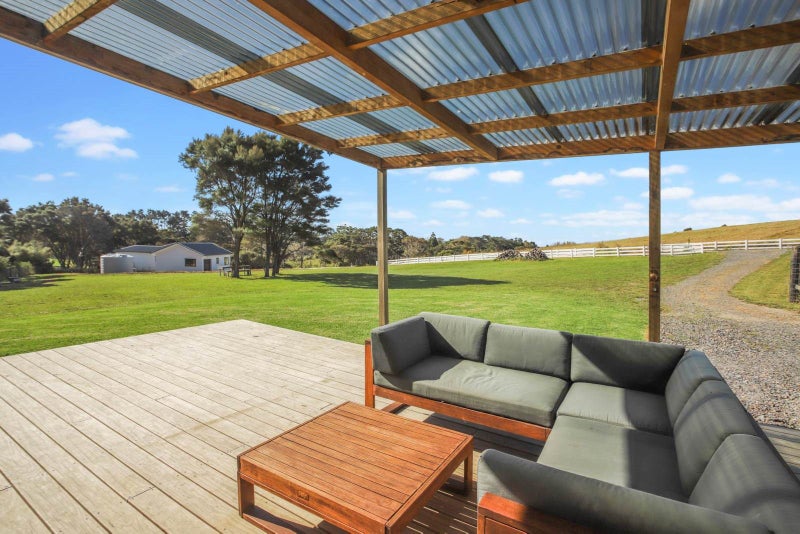 19 Houkura Place, Henderson - Carousel 1