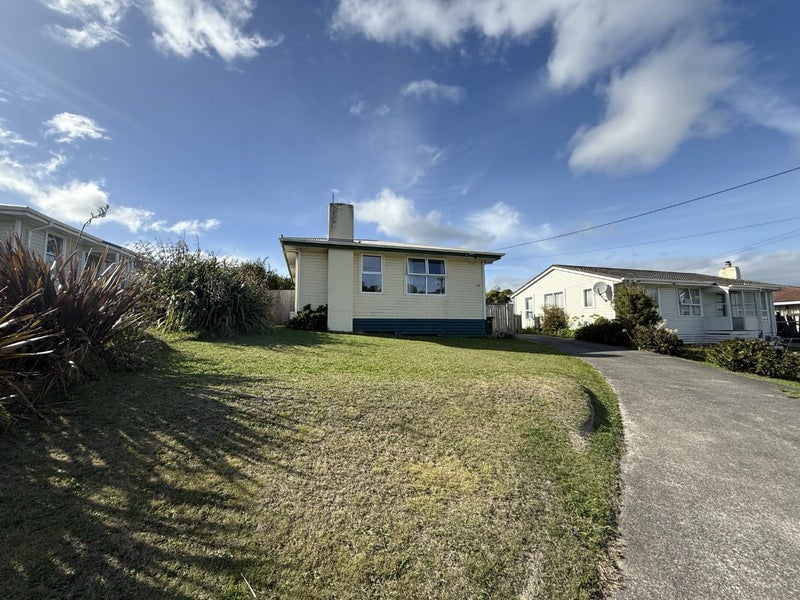 97 Te Pene Avenue, Titahi Bay, Porirua - Carousel 1