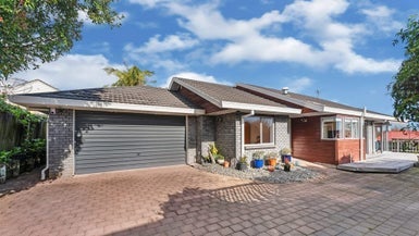 15B Steeple Rise, Pakuranga, Auckland - Carousel 1