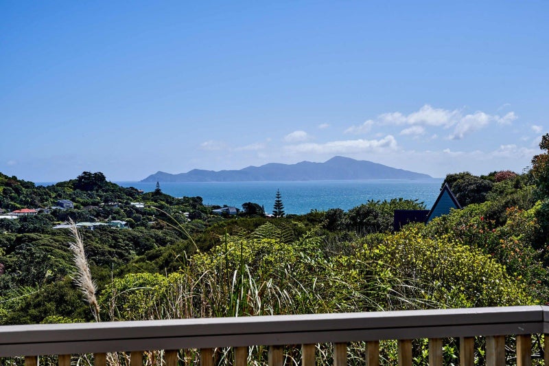 51 Sea Vista Drive, Pukerua Bay, Porirua - Carousel 1