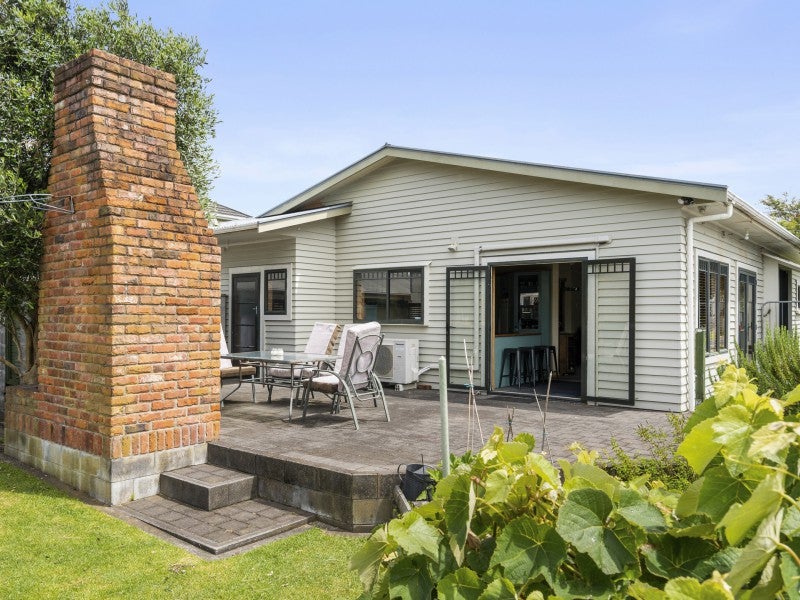 43 Doone Street, Lynmouth, New Plymouth - Carousel 2