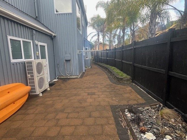 49B The Esplanade, Eastern Beach, Auckland - Carousel 48