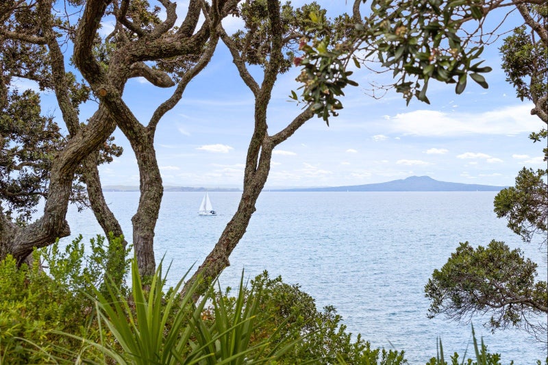 869D Whangaparaoa Road, Manly, Whangaparaoa - Carousel 1