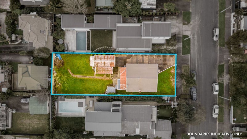 20 Johnstone Street, Point Chevalier, Auckland - Carousel 2