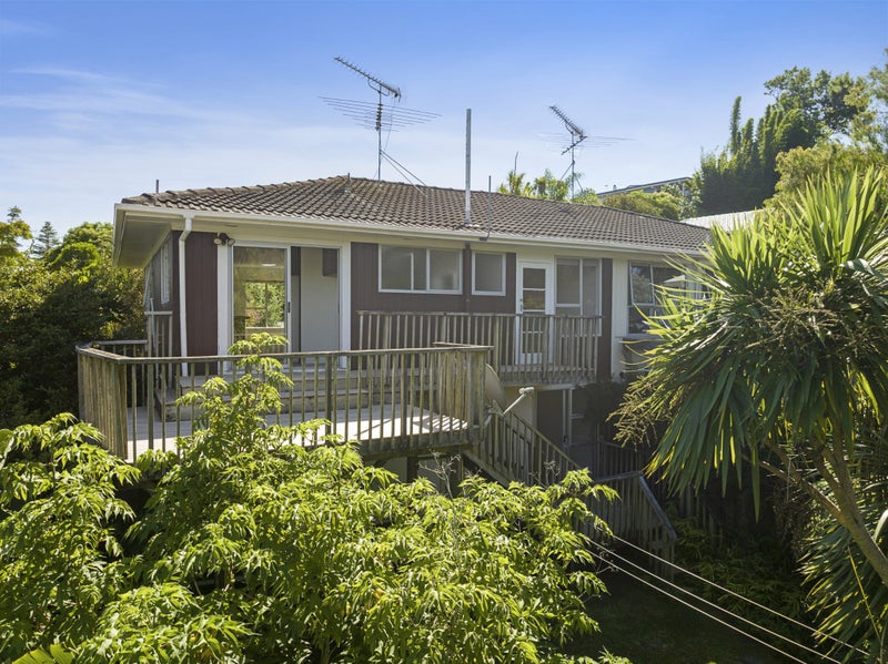 19A Impala Place, Hillsborough, Auckland - Carousel 1