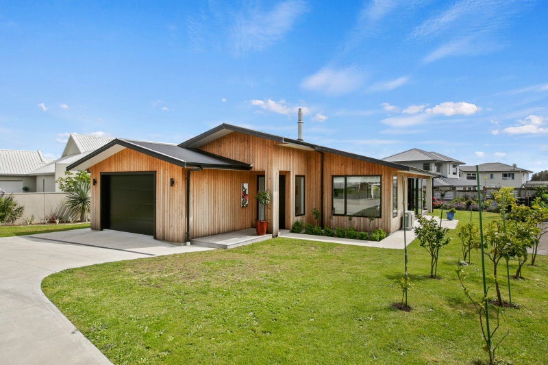 6 Tui Grove, Ōakura - Carousel 1