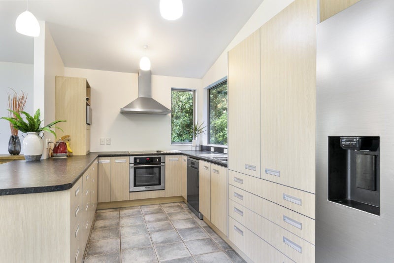 45 Onslow Road, Khandallah, Wellington - Carousel 2