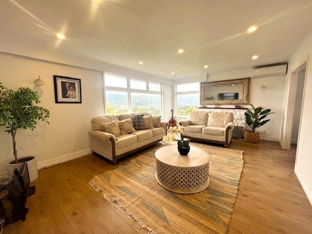 8 Sunshine Crescent, Kelson, Lower Hutt - Carousel 2
