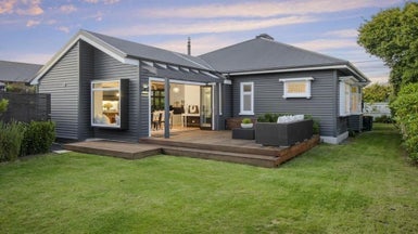 144 Weston Road, St Albans, Christchurch - Carousel 1