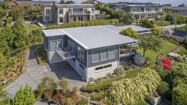 12 Quarry Hill Terrace, Kennedys Bush, Christchurch - Carousel 1