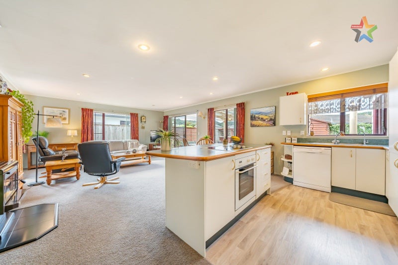 24 Kawatiri Grove, Wainuiomata, Lower Hutt - Carousel 2