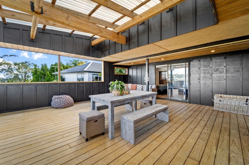 16B Brian Crescent, Stanmore Bay, Whangaparaoa - Carousel 1