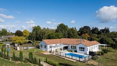 38 Rosebanks Drive, Tamahere, Hamilton - Carousel 1