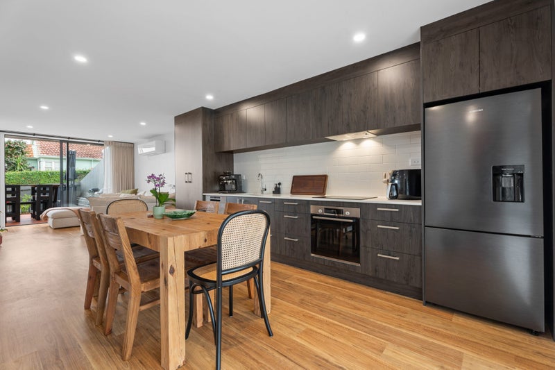 10 Dunkirk Terrace, Mount Albert, Auckland - Carousel 1