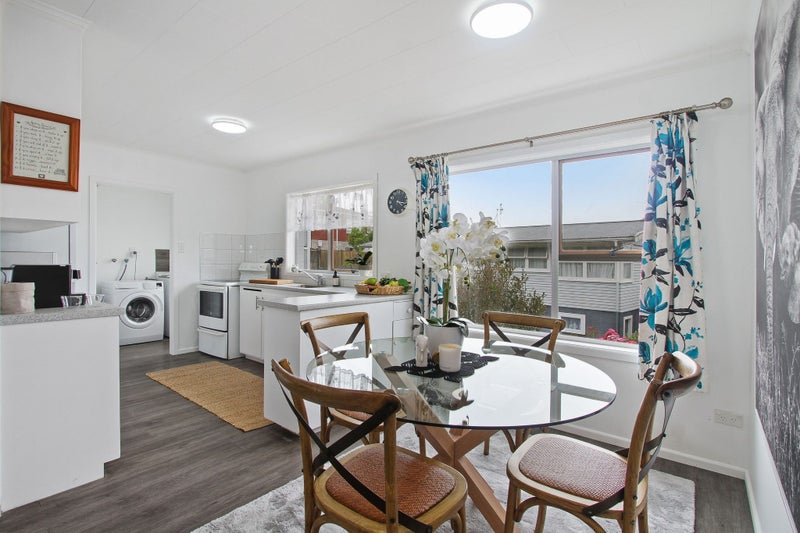 2/47 Girrahween Drive, Tōtara Vale, Auckland - Carousel 2