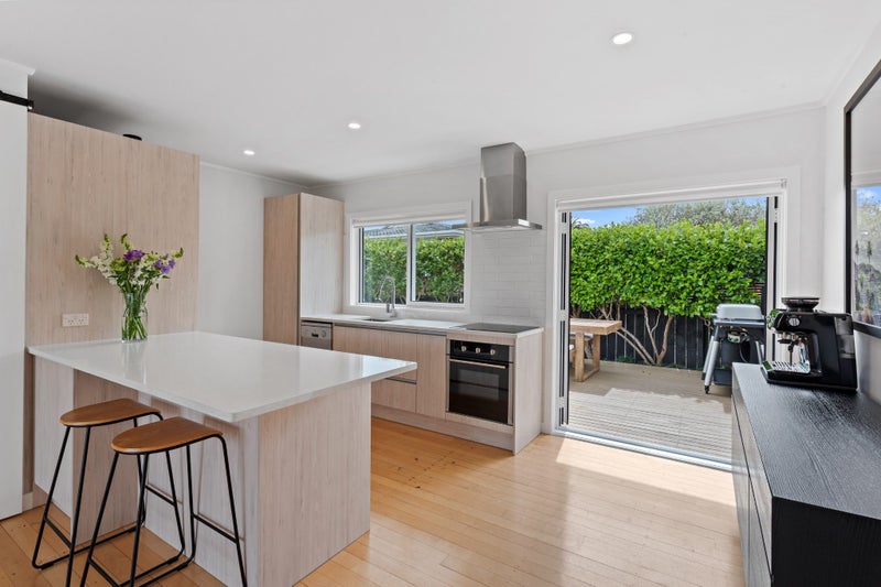 3/11 Esmonde Road, Takapuna, Auckland - Carousel 2
