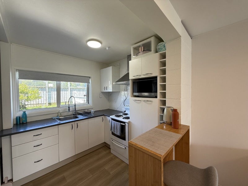 14/4 Dr Taylor Terrace, Johnsonville, Wellington - Carousel 2