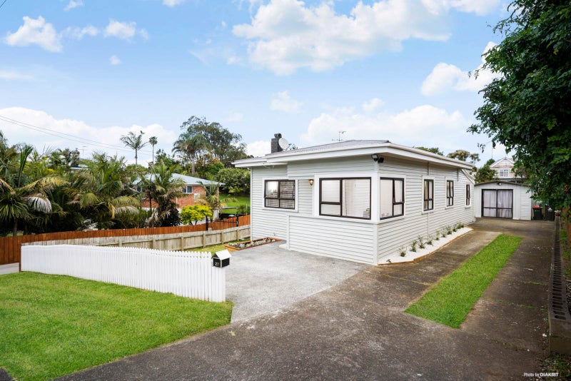 27 Sturges Avenue, Otahuhu, Auckland - Carousel 1
