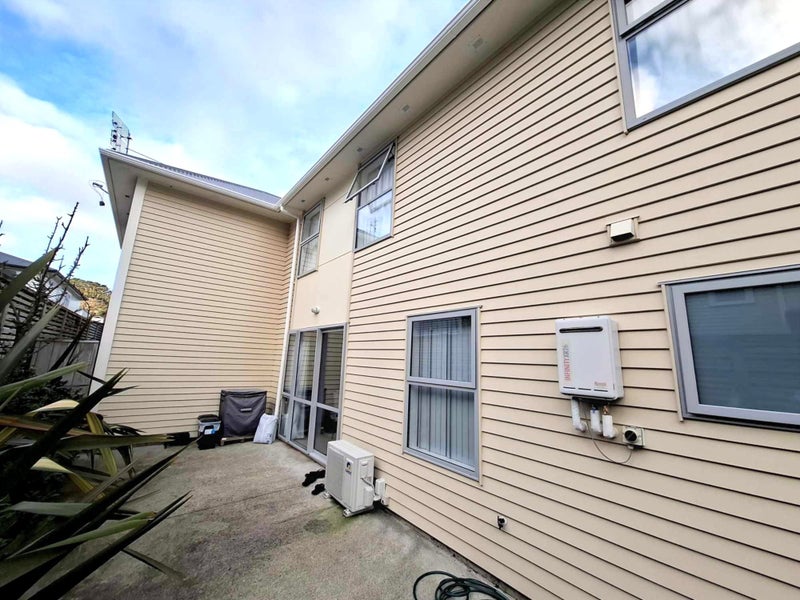 2/44 Owen Street, Newtown, Wellington - Carousel 13