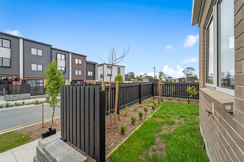 33 Selo Street, Glen Eden, Auckland - Carousel 13