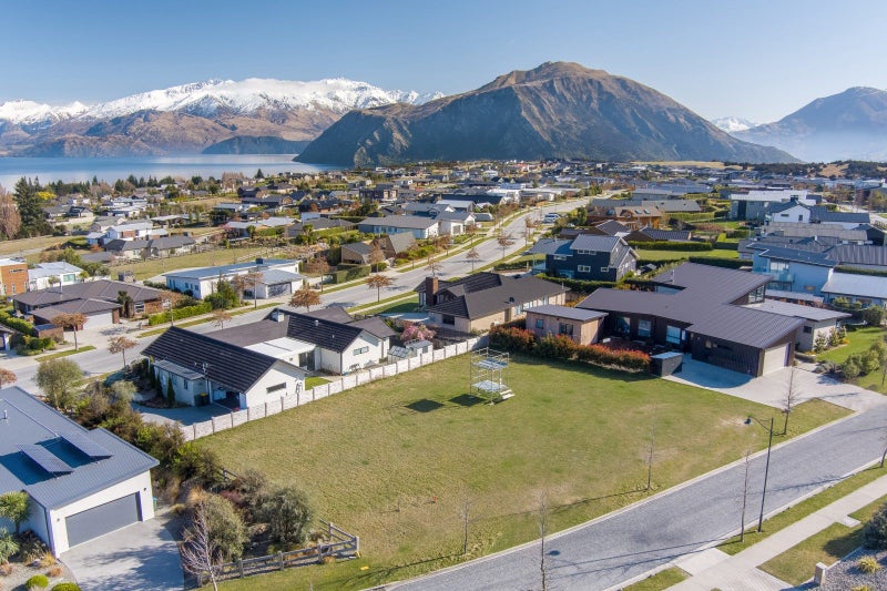 3 Urquhart Place, Wānaka - Carousel 2