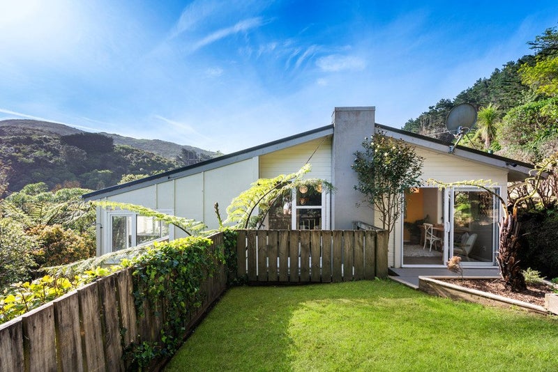 144 Parkvale Road, Karori, Wellington - Carousel 1