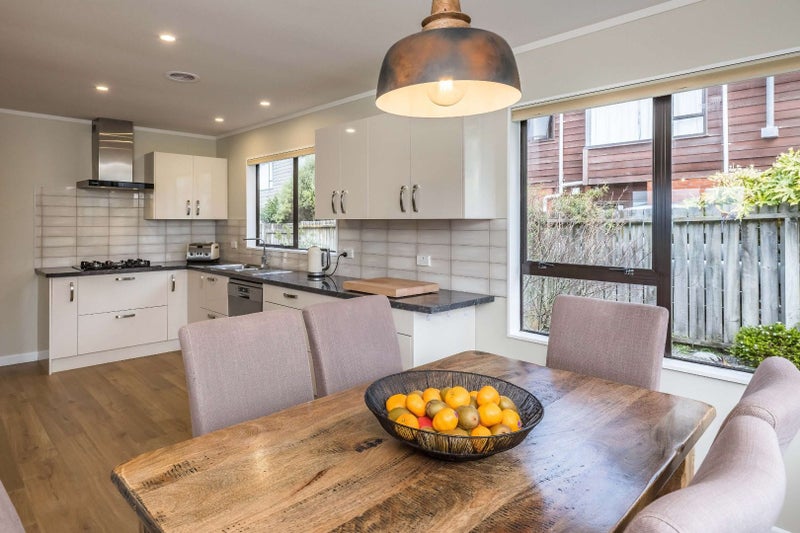 15A Shastri Terrace, Khandallah, Wellington - Carousel 1