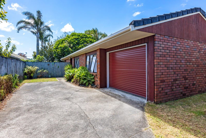 2/35 Neville Street, Point Chevalier, Auckland - Carousel 1