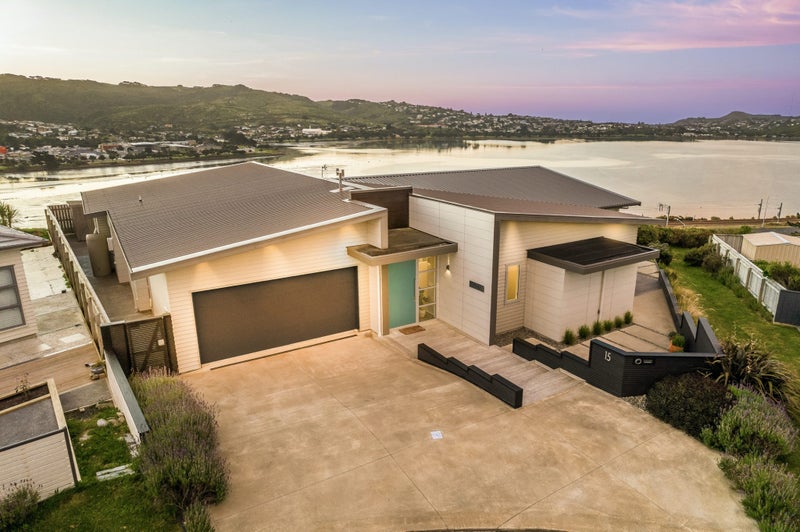 15 Sue Dow Lane, Aotea, Porirua - Carousel 1