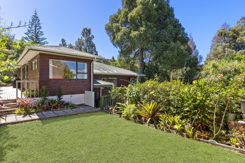 1/27 Flavia Close, Torbay, Auckland - Carousel 2