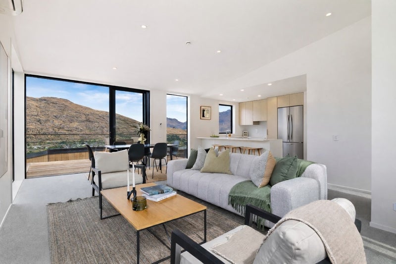 49 Angelo Drive, Queenstown Hill, Queenstown - Carousel 2
