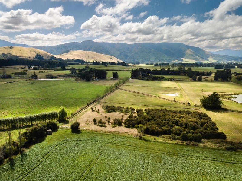 937 German Road, Starvation Hill, Oxford - Carousel 1