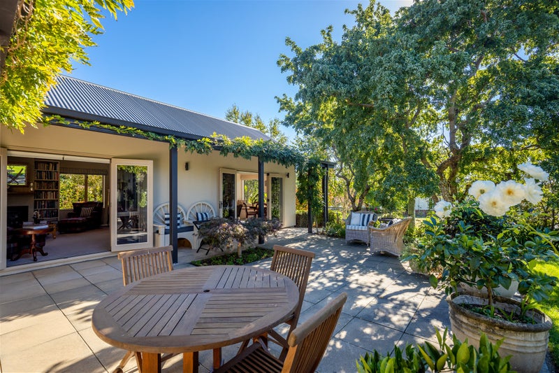 5 Highland Drive, Richmond, Richmond - Carousel 3