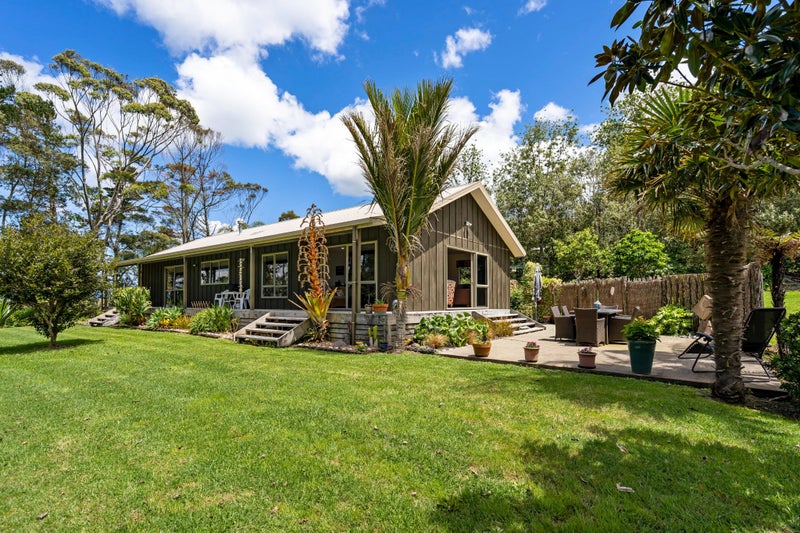 42 Mountfield Road, Waipu, Waipu - Carousel 1