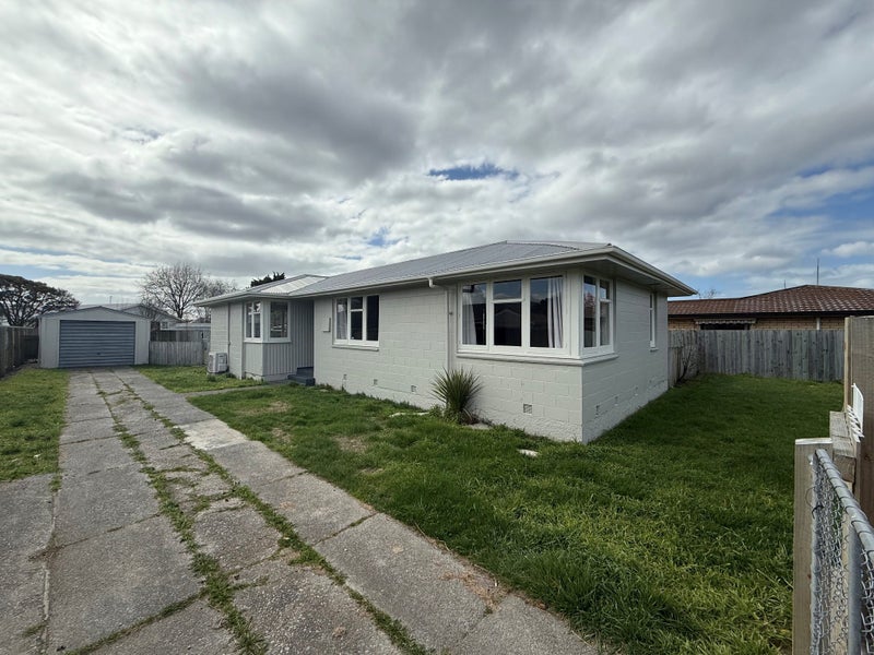 12B Ian Place, Bishopdale, Christchurch - Carousel 1