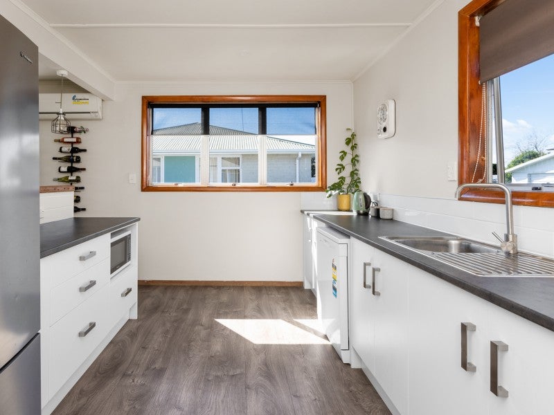 52 Leicester Avenue, Tamatea, Napier - Carousel 1