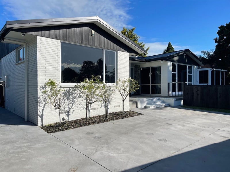 50 Bernard Street, Chedworth, Hamilton - Carousel 2