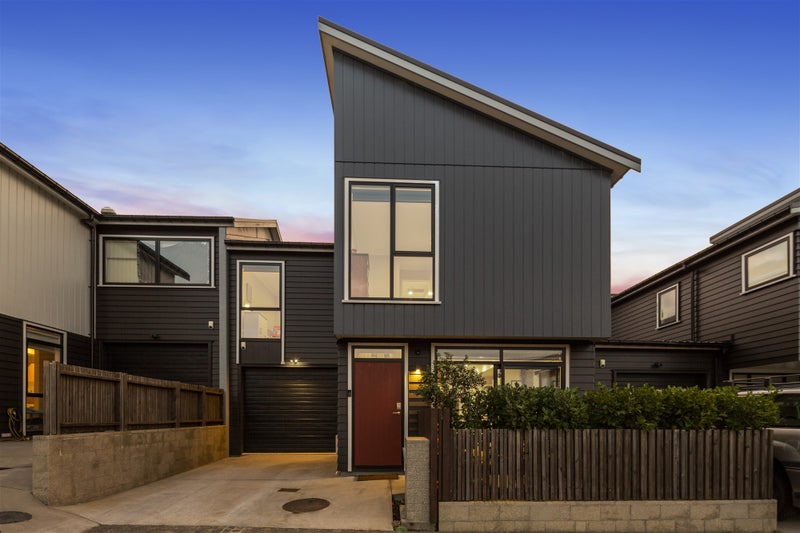 4 Killick Place, Long Bay, Auckland - Carousel 1