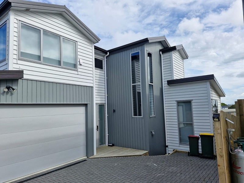 10D Playfair Road, Mount Roskill, Auckland - Carousel 1