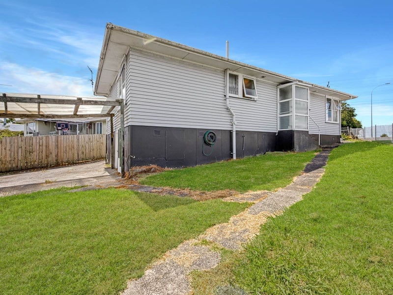 54 Hepburn Road, Glendene, Auckland - Carousel 2